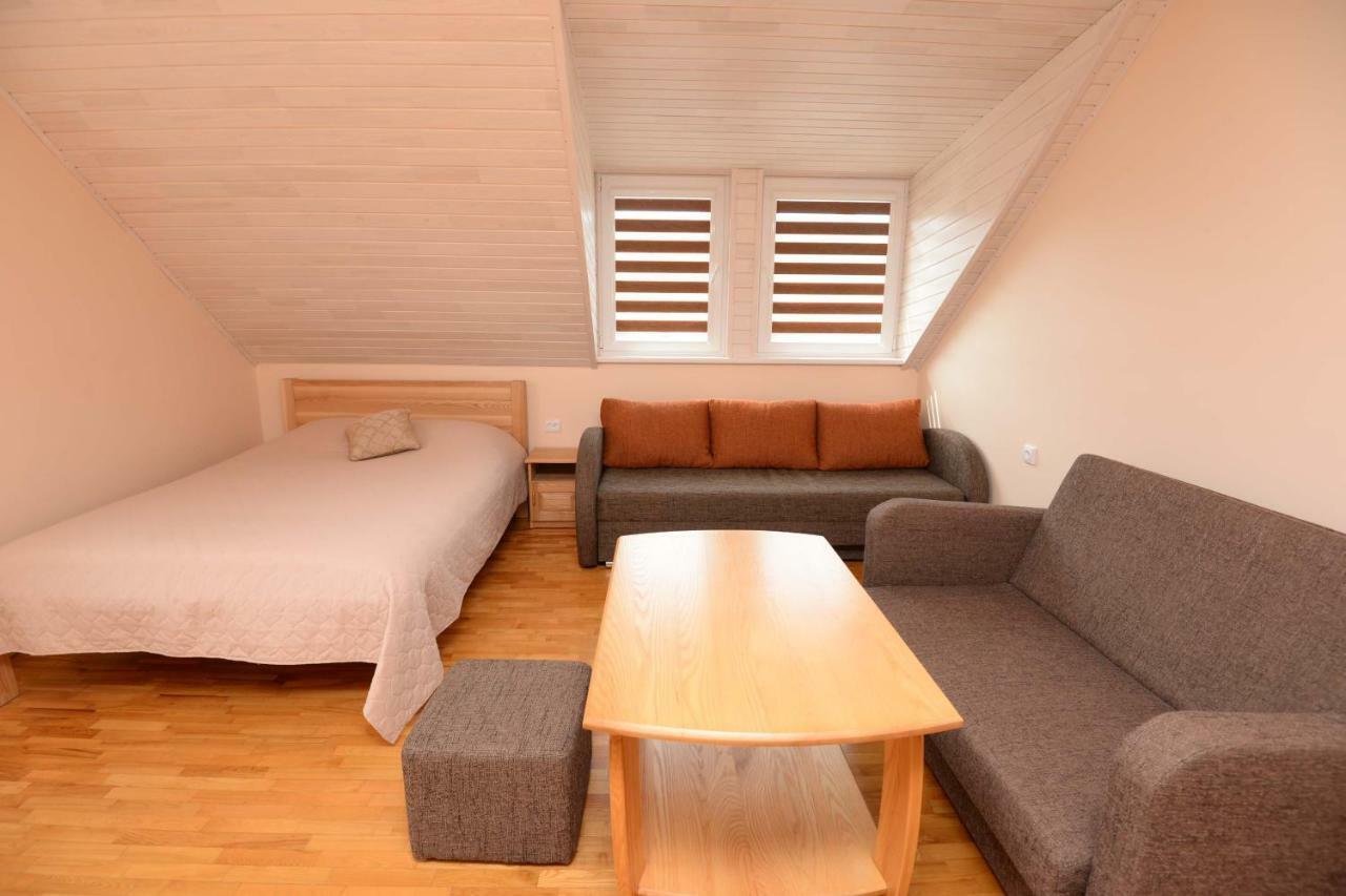 Pas Eda Habitación en casa particular Palanga